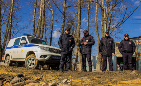 Неизвестные закопали две самодельные бомбы рядом с дорогой в Ингушетии