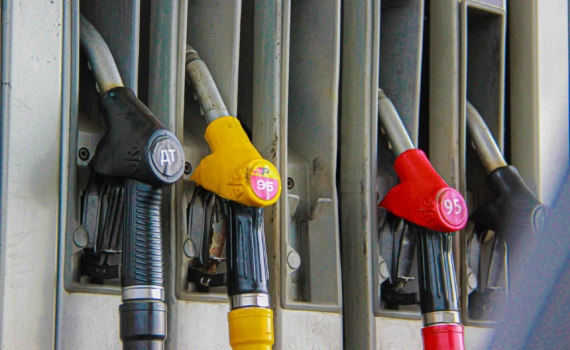 Цены на заправках пошли вразнос: какие экстренные меры ввел Путин для спасения ситуации