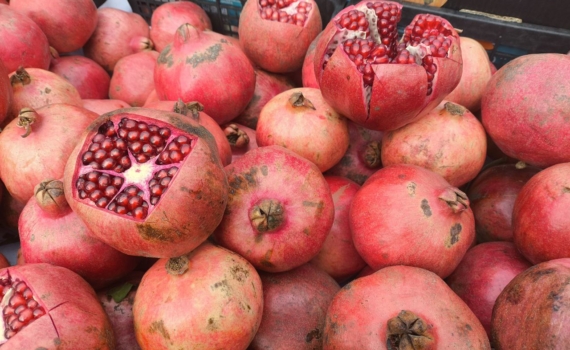 Сначала сладко, потом опасно: какая нотка неоднозначно цепляет в духах — терпкий соблазн Сначала сладко, потом опасно: какая нотка неоднозначно цепляет в духах — терпкий соблазн