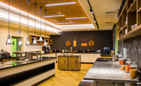 Почему опытные хозяйки натирают кастрюли маслом? Неожиданные способности оливкового масла Почему опытные хозяйки натирают кастрюли маслом? Неожиданные способности оливкового масла